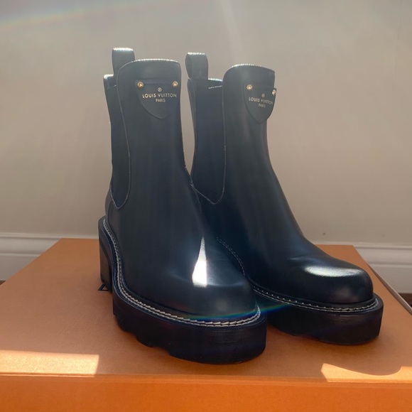 Louis Vuitton Beaubourg Ankle Boot - Picture 9 of 9